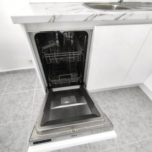 Laguna Beach 9 - kitchen with dishwasher