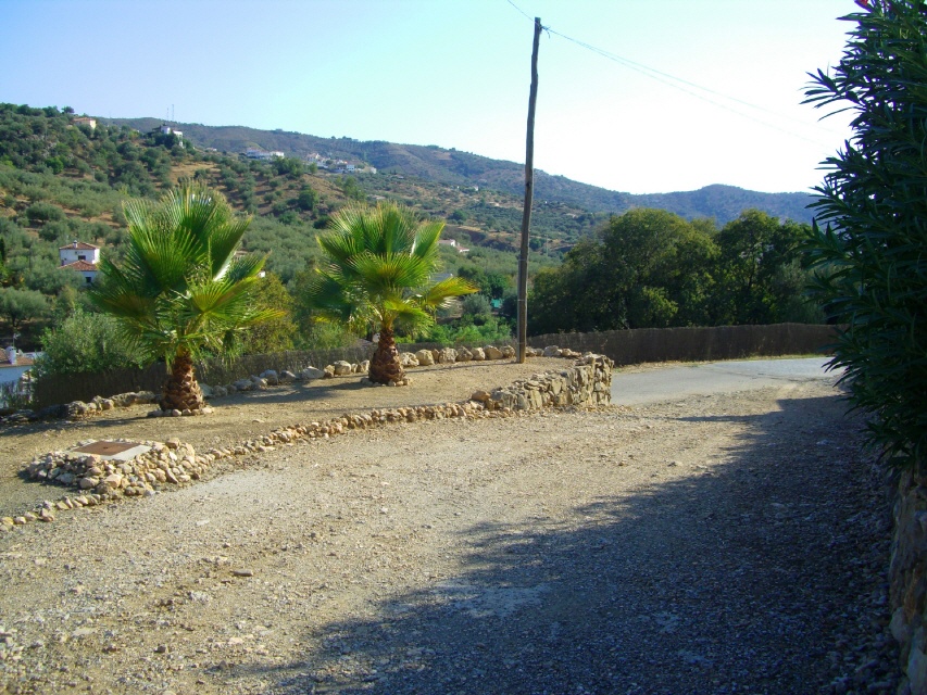 access from the street to the sliding door