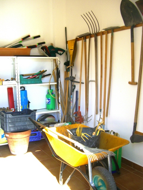 garden tools room