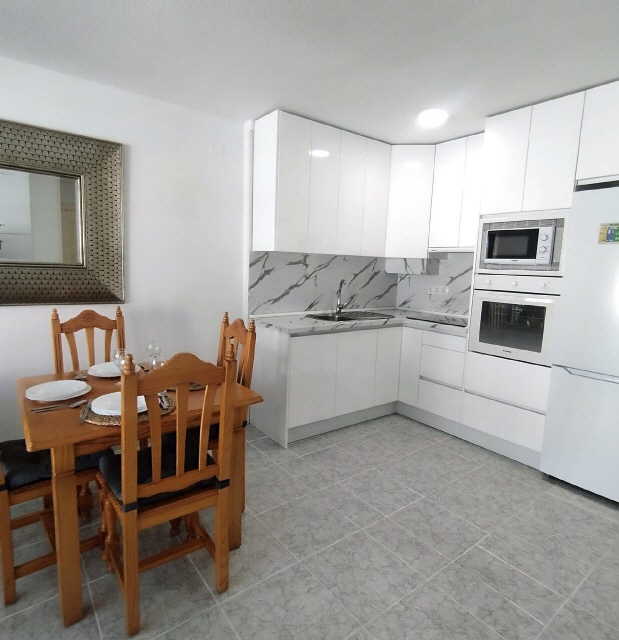 Laguna Beach 9 - dining area with kitchen