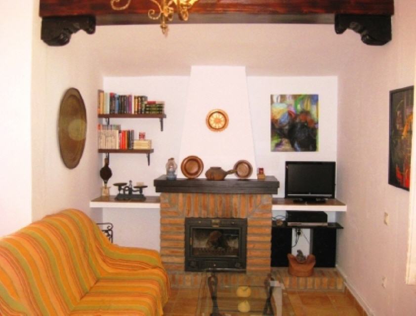 el salón con chimenea